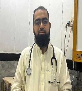 Dr. Nasir Khan – Chest & Pulmonary Specialist at Jamal Medical Center, Swab